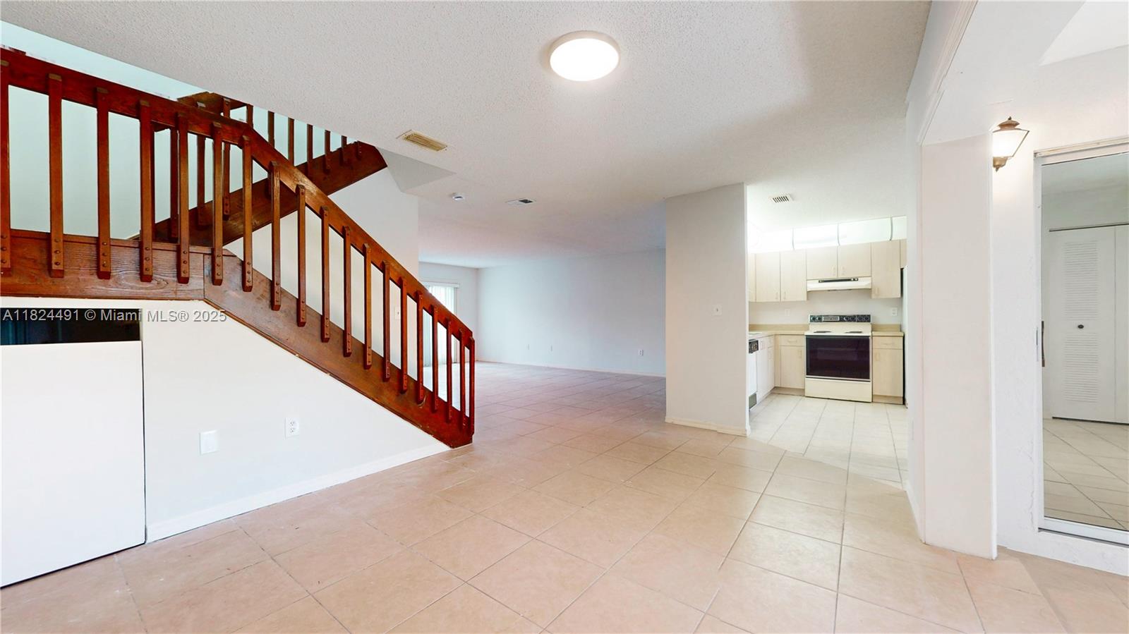 LA JOLLA WEST - Residential