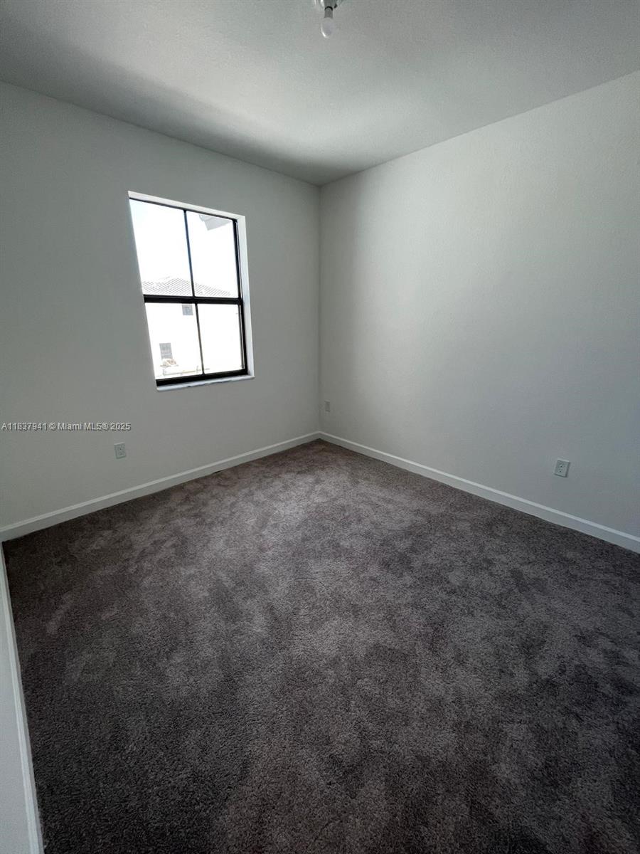 CORSICA SILVER PALM - Residential