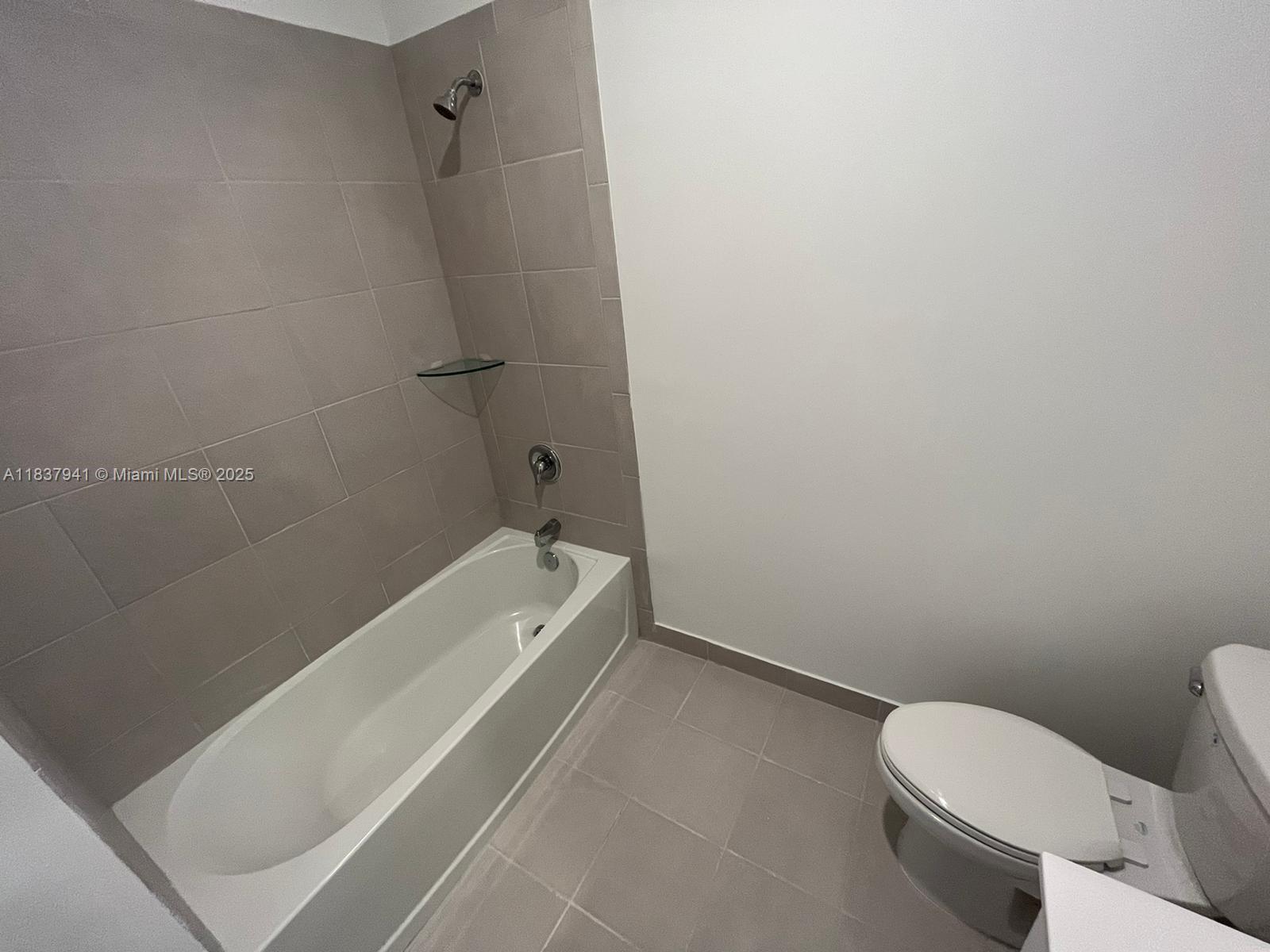 CORSICA SILVER PALM - Residential