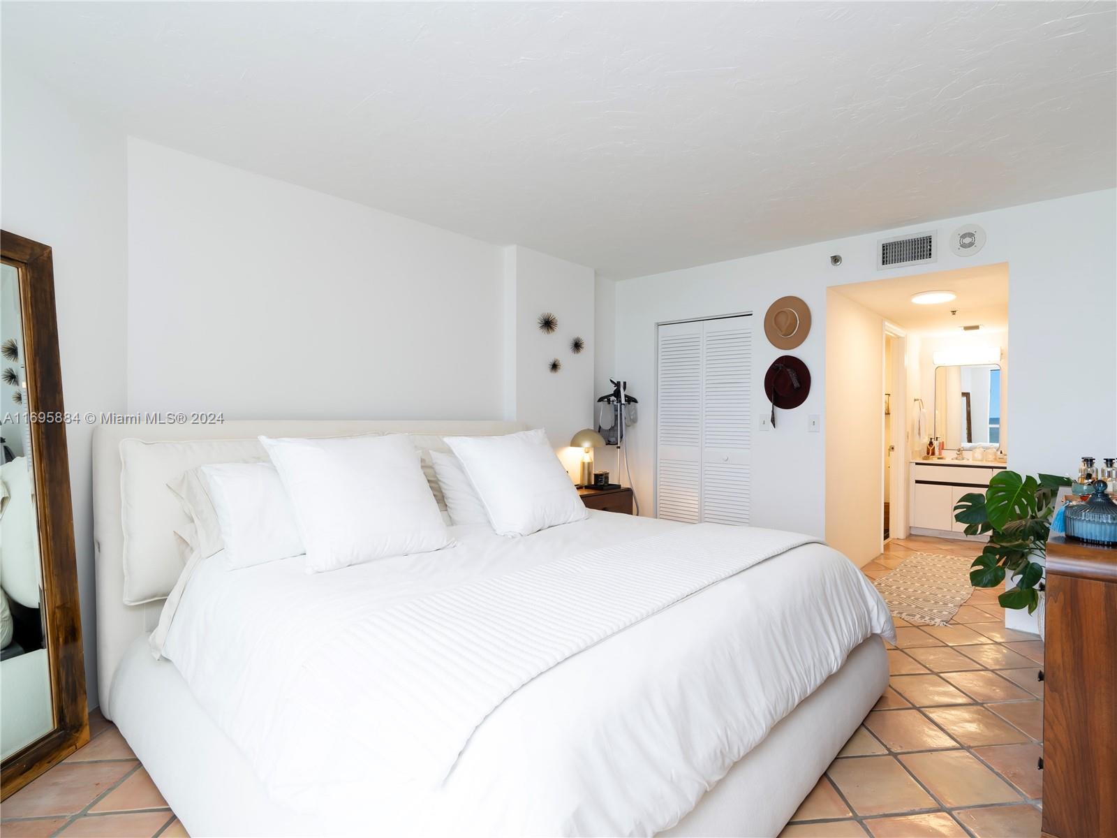 THE STERLING CONDO - Residential