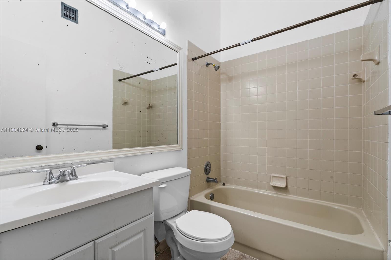 ROCK ISLAND LAND CORP - Residential