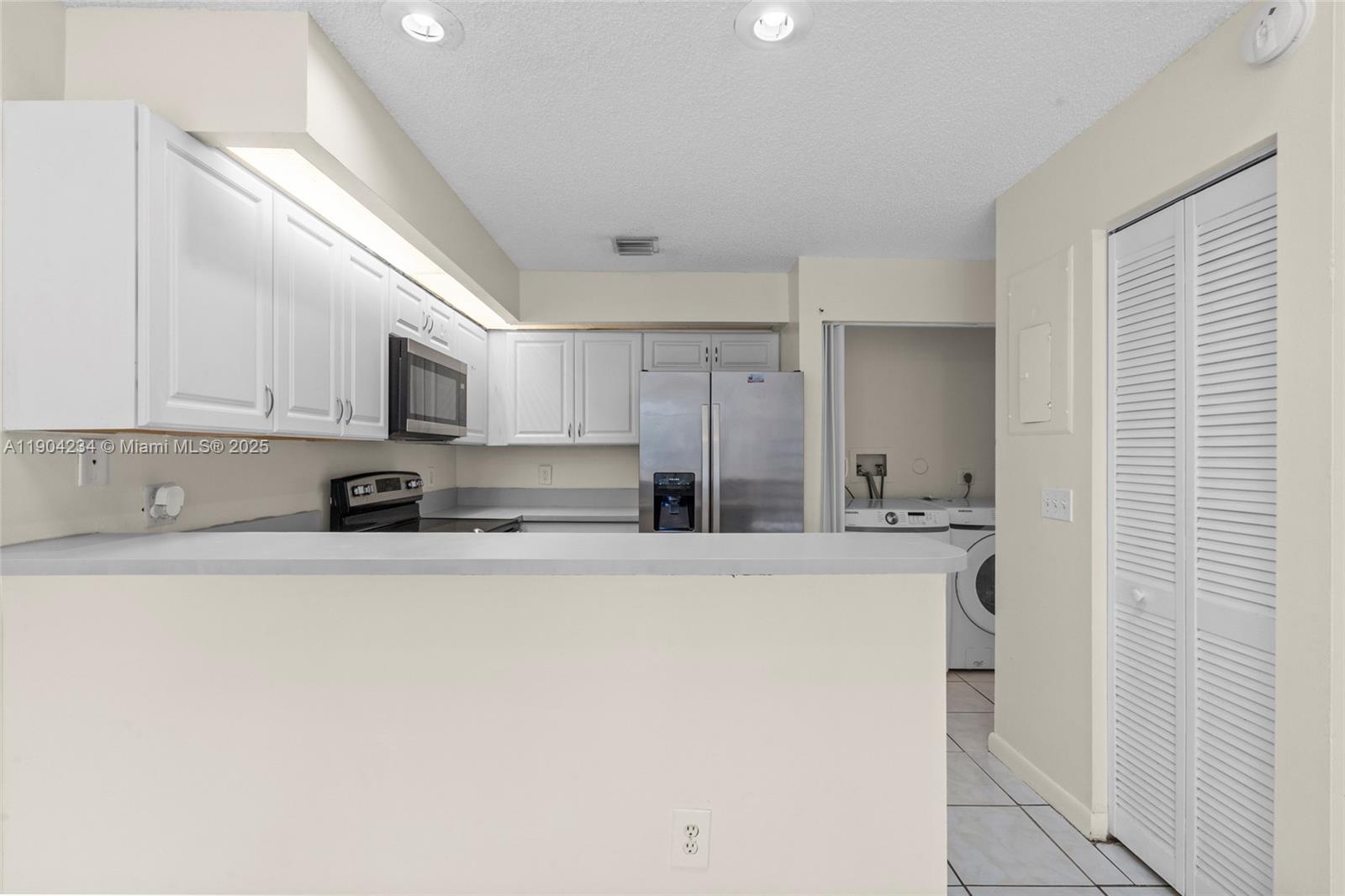 ROCK ISLAND LAND CORP - Residential