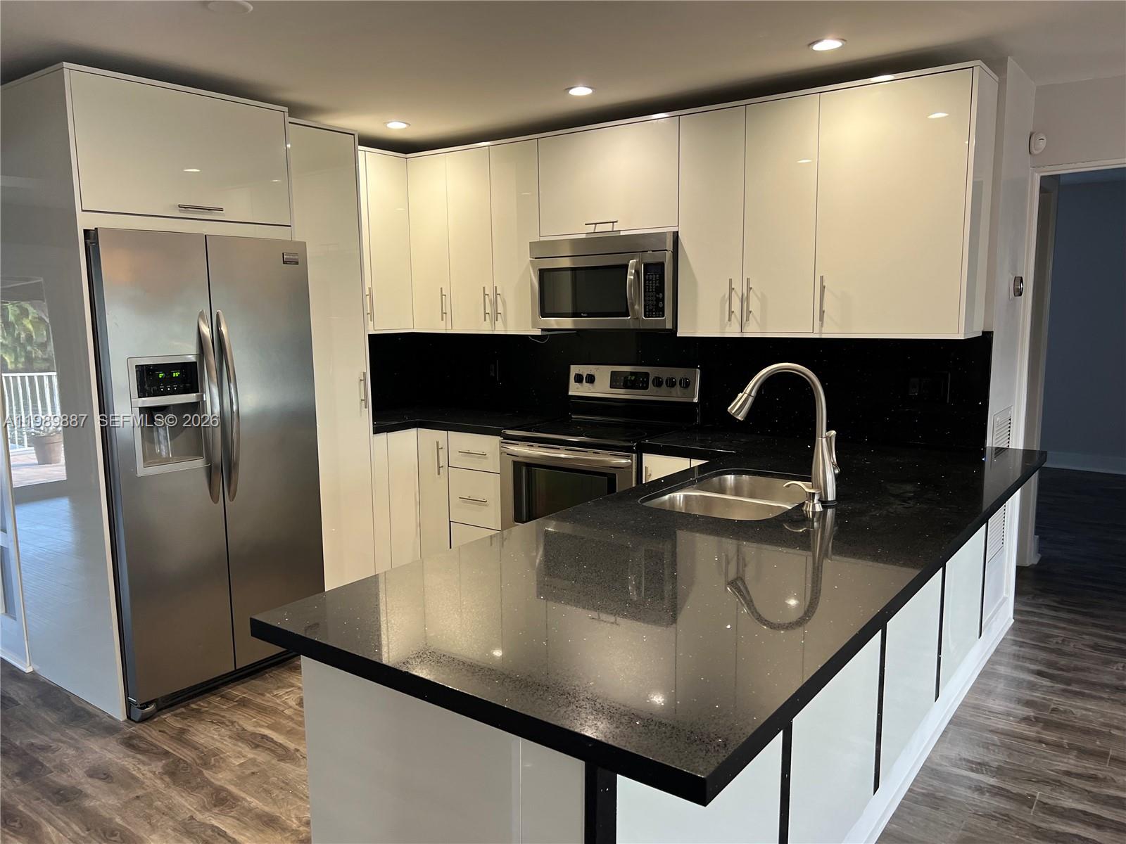 LOOK HOMESITES NO 2 - Residential Lease