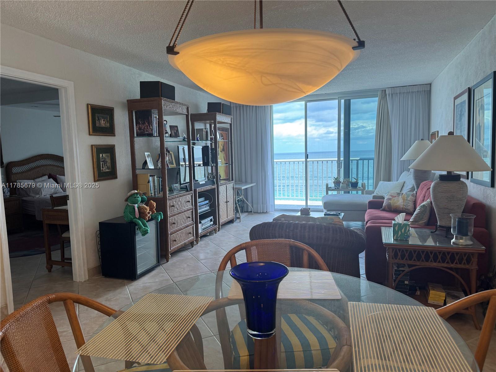 EDGEWATER BEACH TOWERS CO - Residential