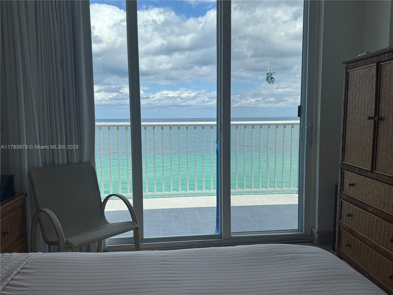 EDGEWATER BEACH TOWERS CO - Residential