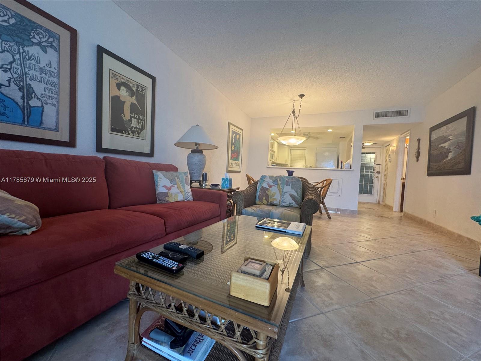 EDGEWATER BEACH TOWERS CO - Residential