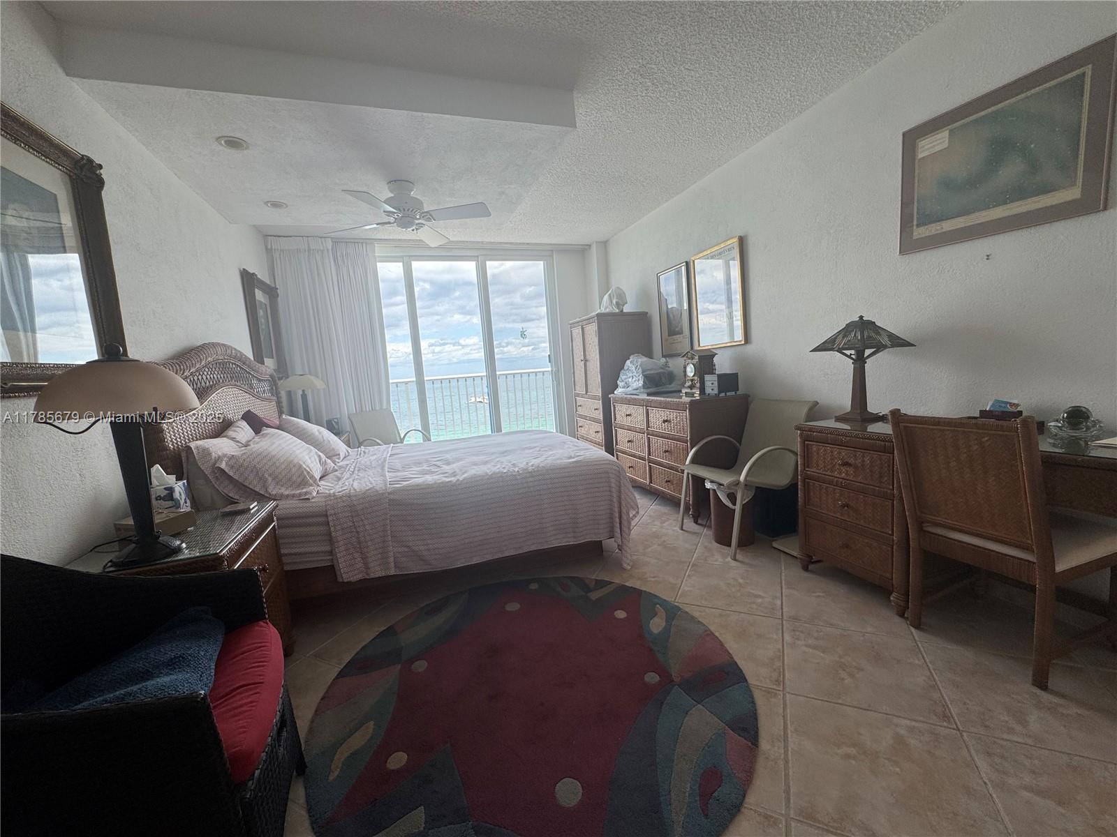 EDGEWATER BEACH TOWERS CO - Residential