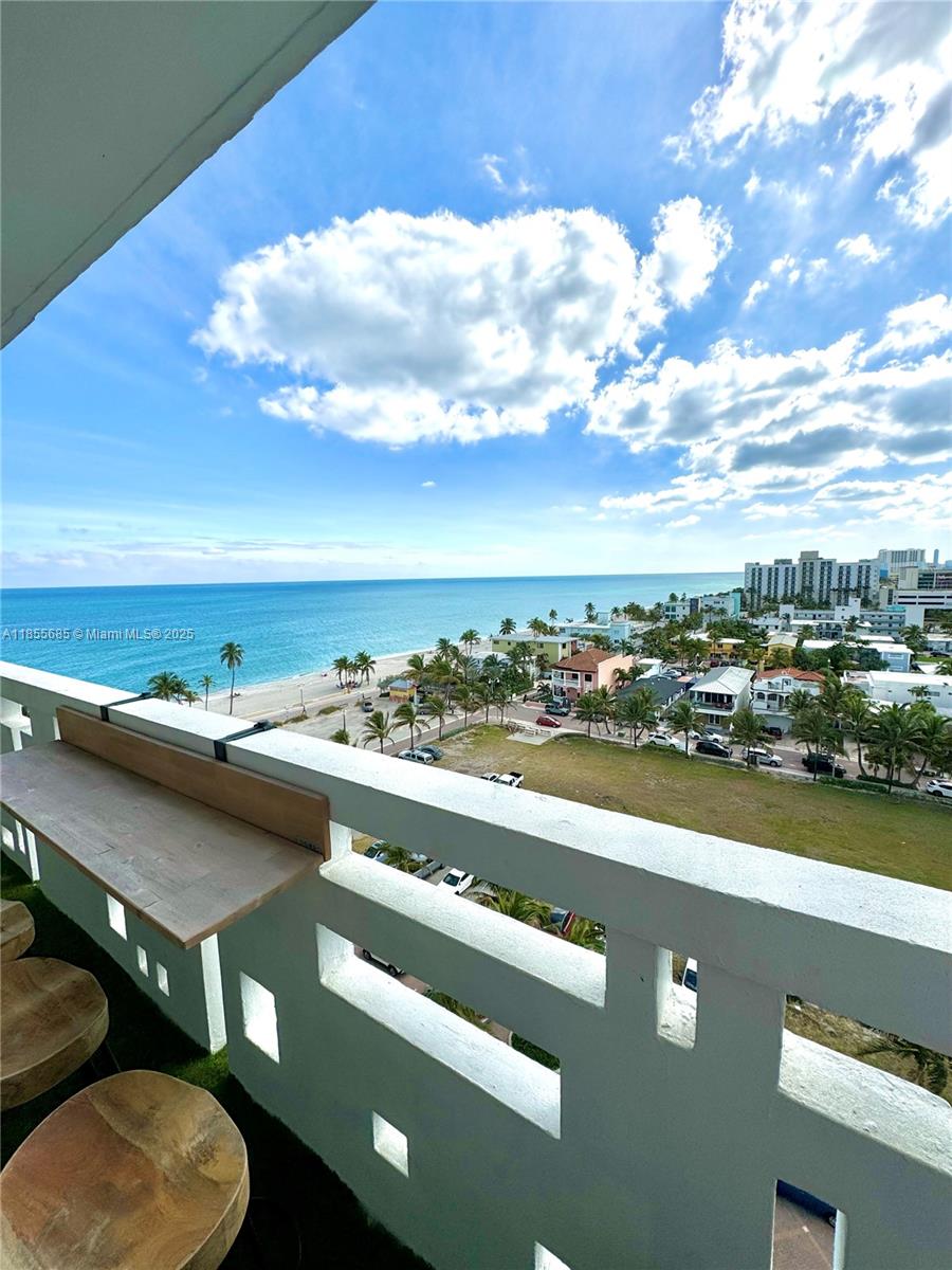 Your Beachside Home Awaits! ?
Just steps from the ocean, this stunning 1-bedroom + Den, 1.5-bath condo offers breathtaking views of the ocean and canal.
Fully renovated, furnished, and equipped, it’s move-in ready.
Includes assigned parking and is situated in a building featuring an oceanfront pool and sundeck, a gym, and a sauna.
Just a short walk to the famous Hollywood Broadwalk, filled with restaurants, shops, and entertainment.
Experience the coastal lifestyle you’ve always dreamed of!