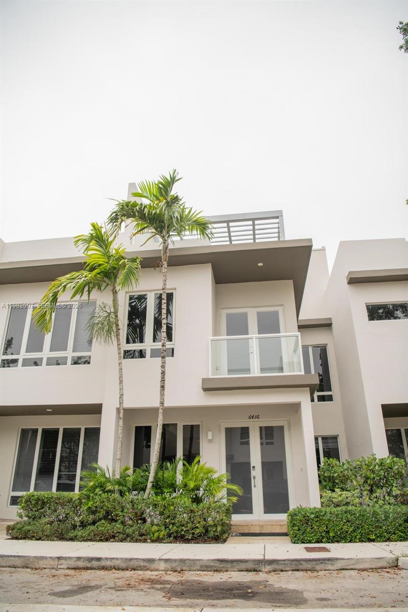 LANDMARK AT DORAL - Residential