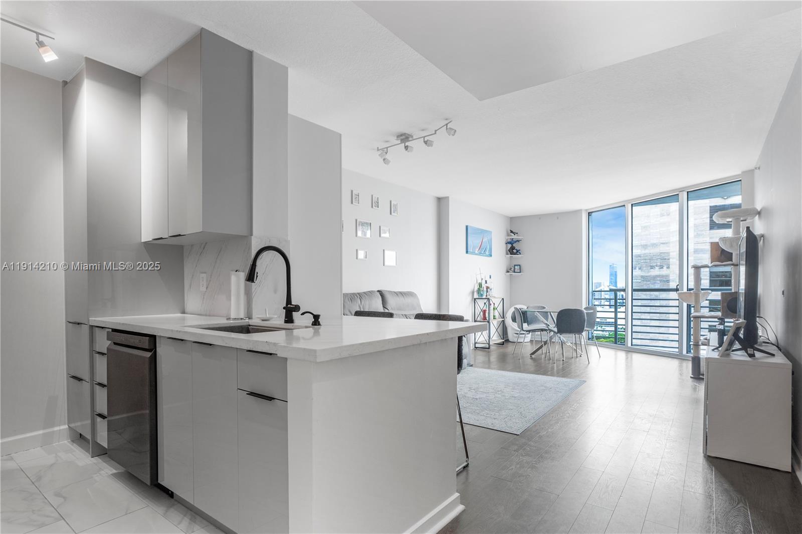 ONE MIAMI EAST CONDO - Residential Lease