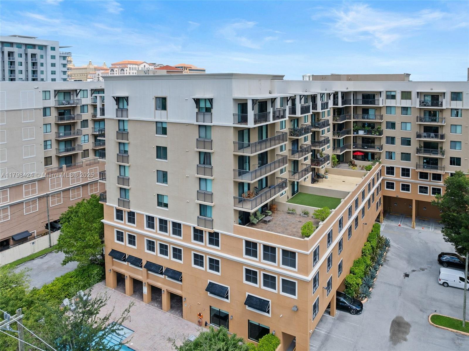 3530 Sw 22nd St 614, Miami, Broward County, Florida - 1 Bedrooms  
1 Bathrooms - 