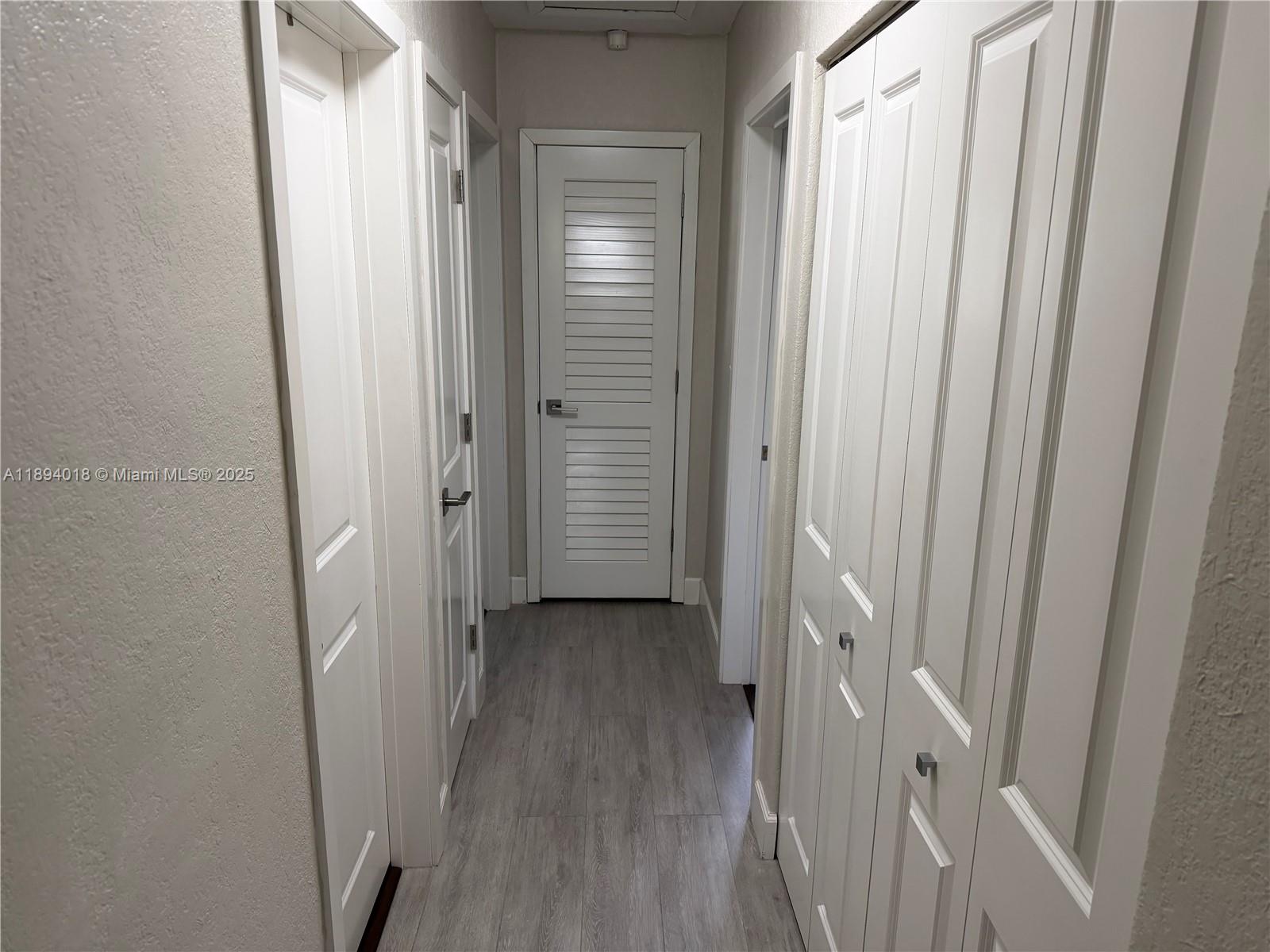 ROYALE GREEN SEC 3 - Residential Lease