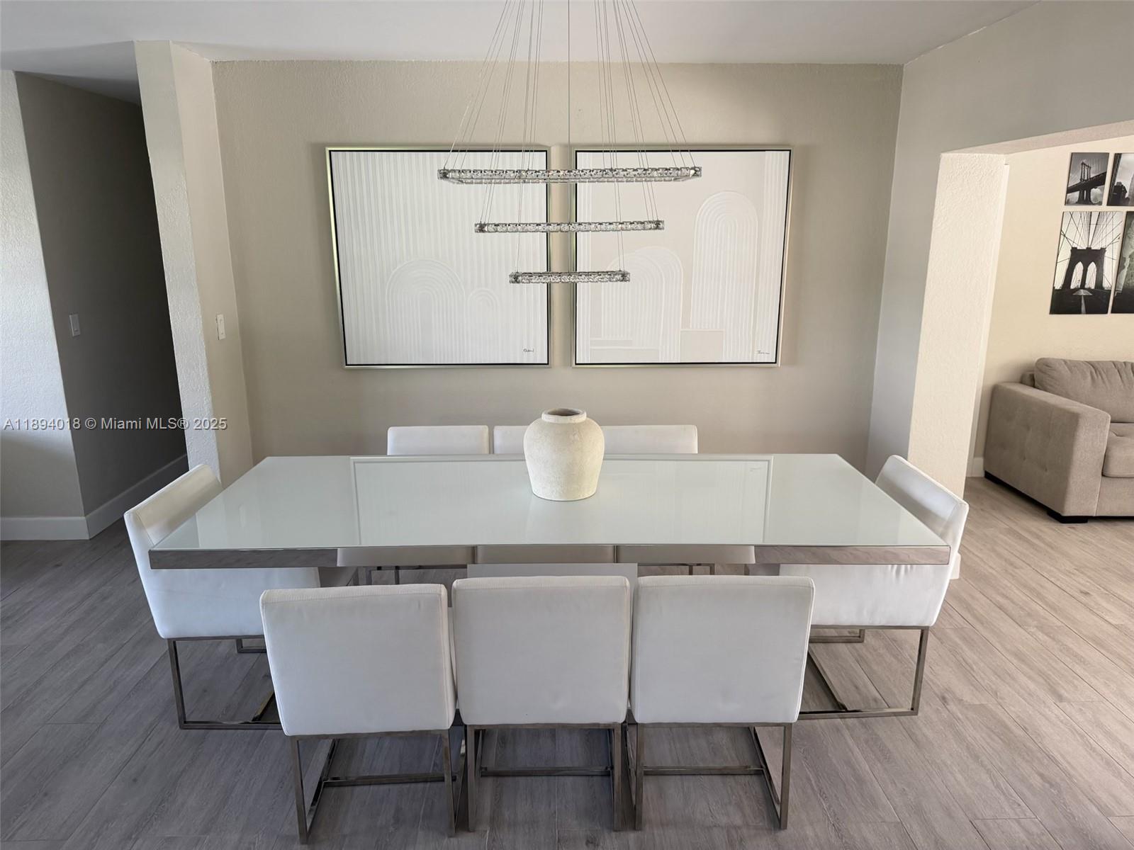 ROYALE GREEN SEC 3 - Residential Lease
