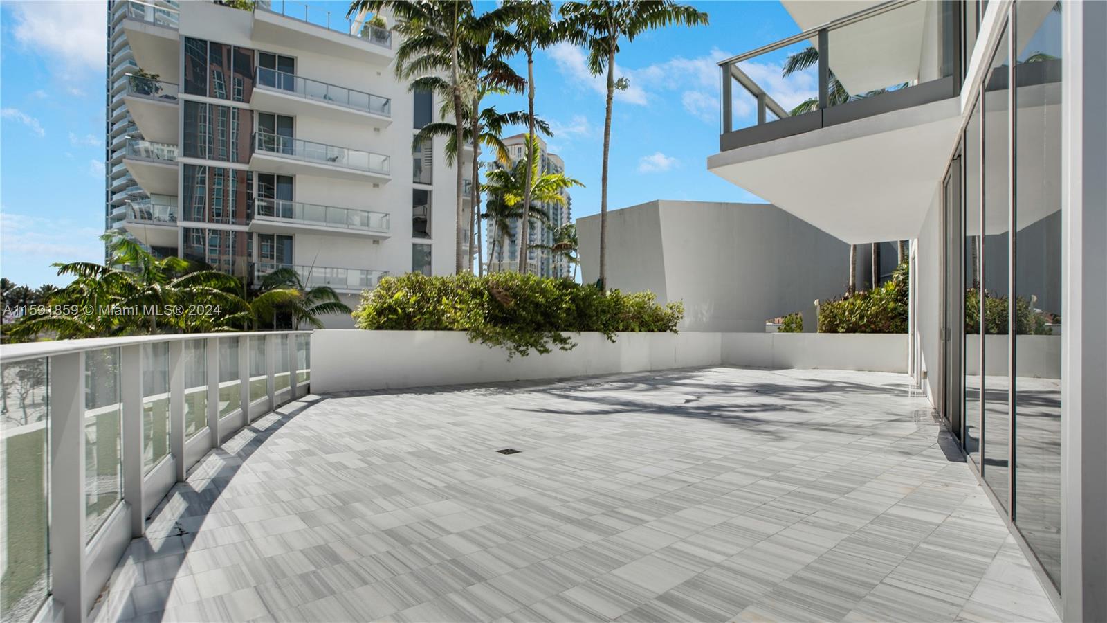 MAREA CONDO - Residential