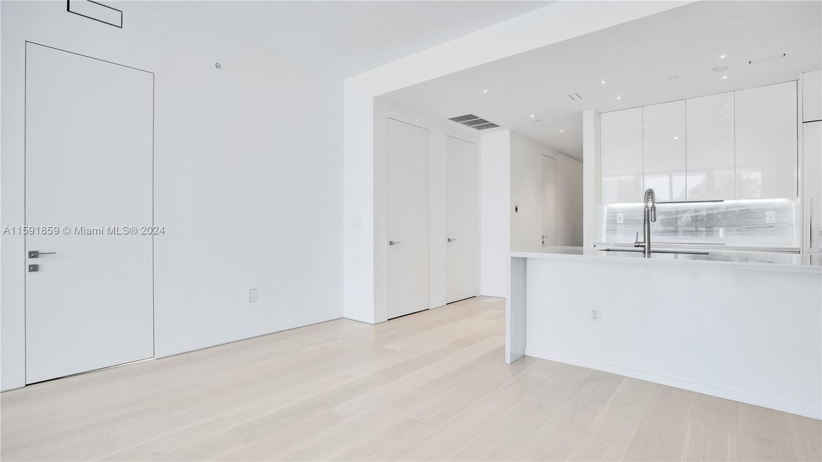 MAREA CONDO - Residential