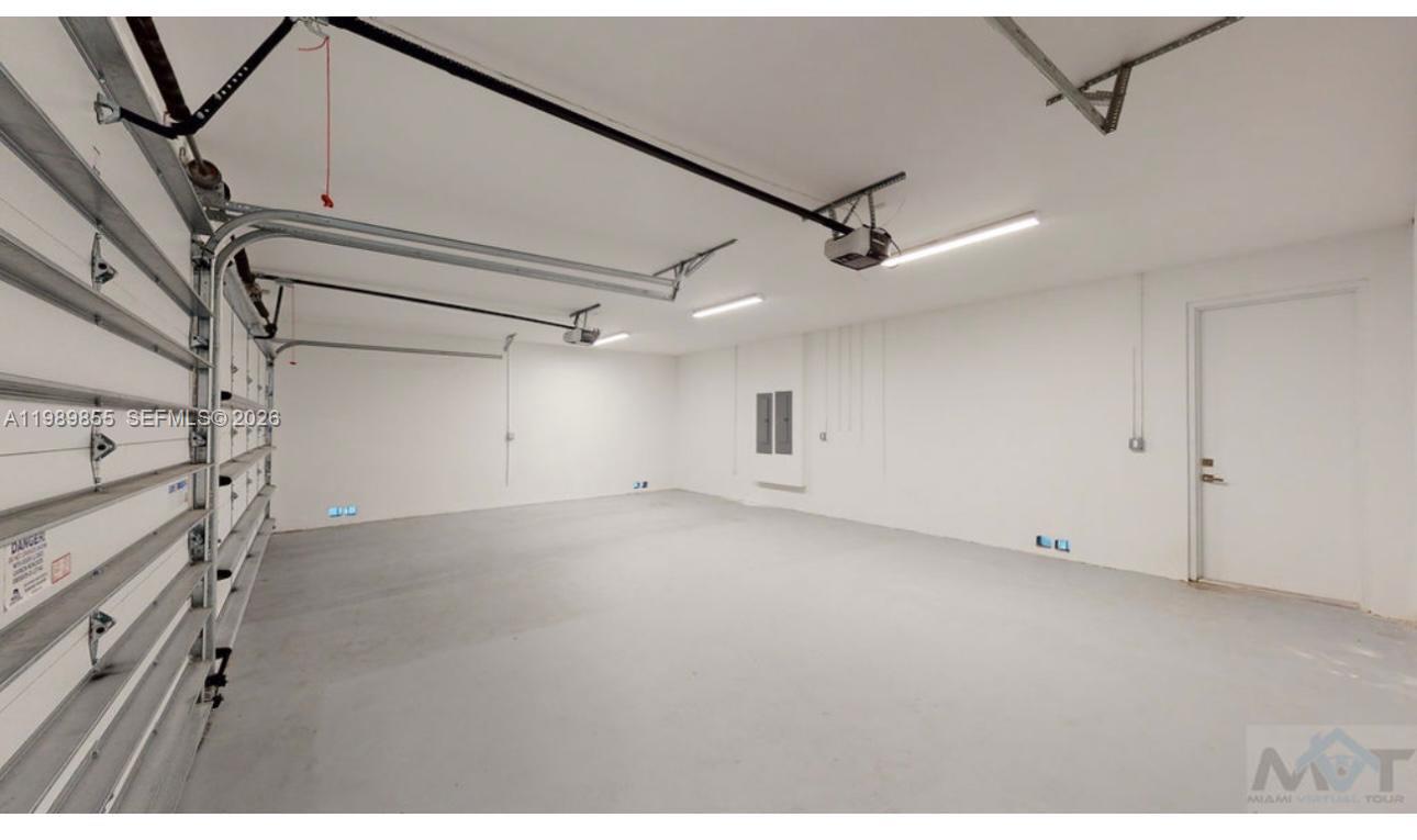 WESTON ESTATES - Residential Lease