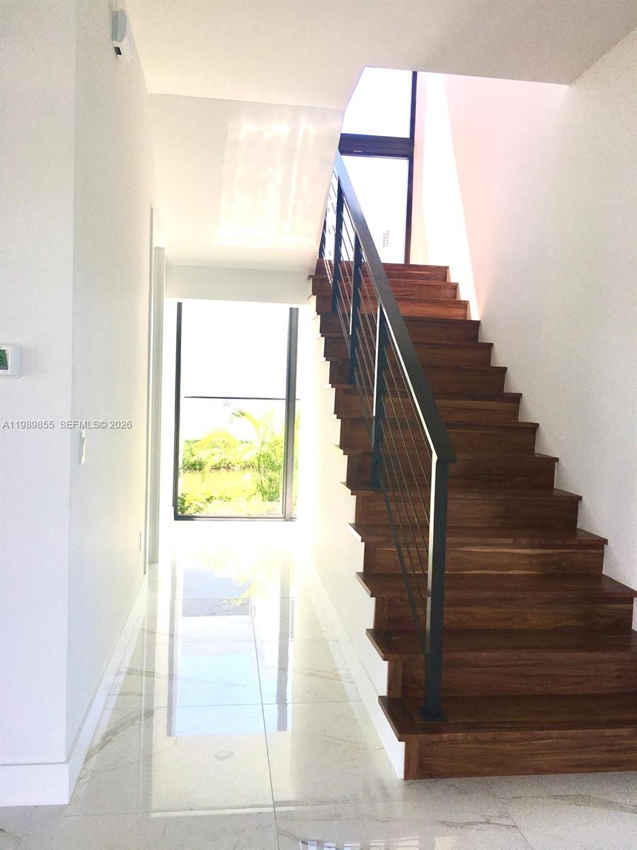 WESTON ESTATES - Residential Lease