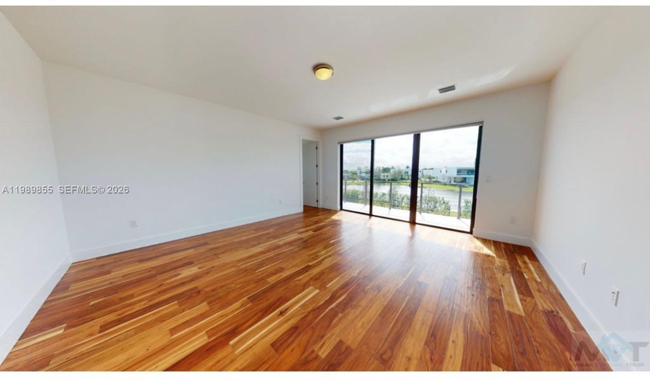 WESTON ESTATES - Residential Lease