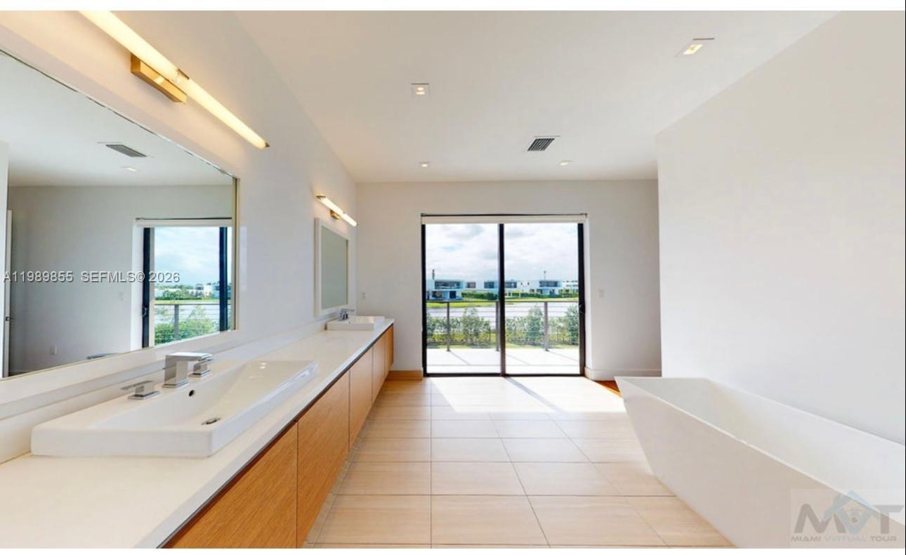 WESTON ESTATES - Residential Lease