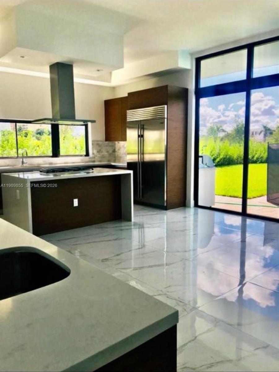 WESTON ESTATES - Residential Lease