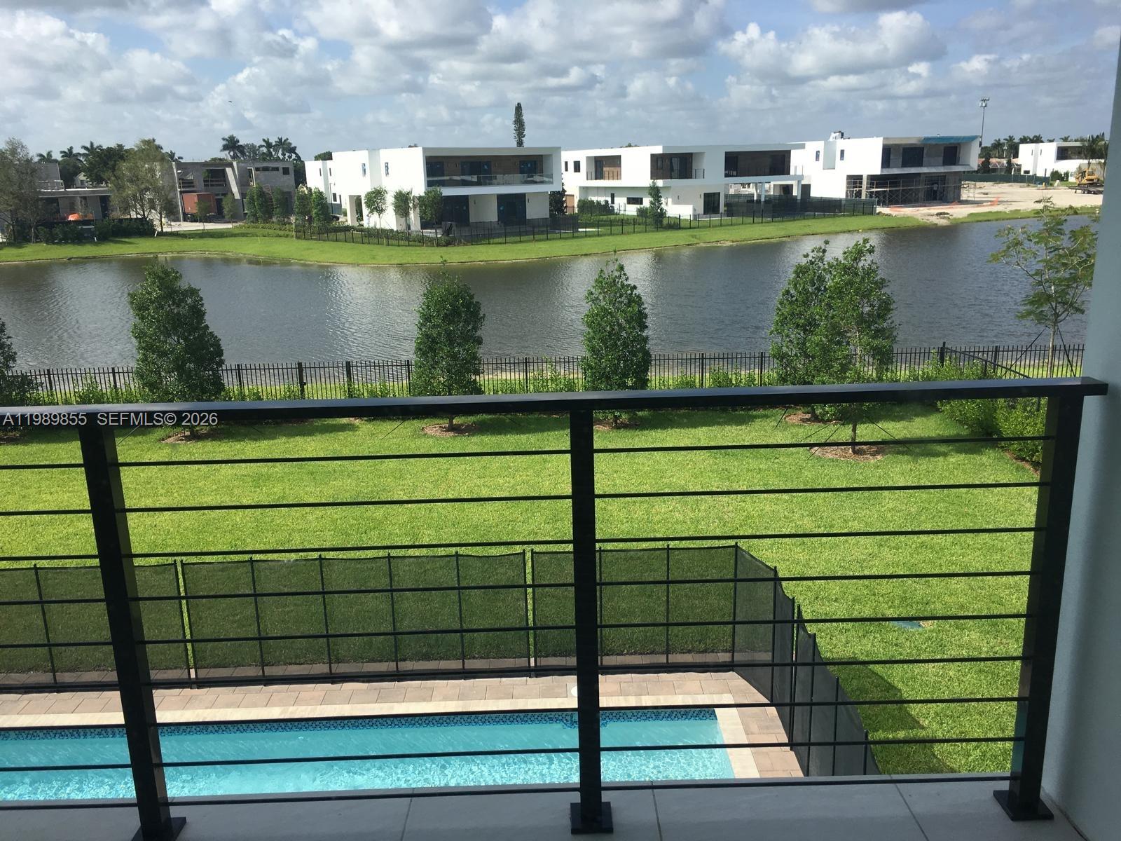 WESTON ESTATES - Residential Lease