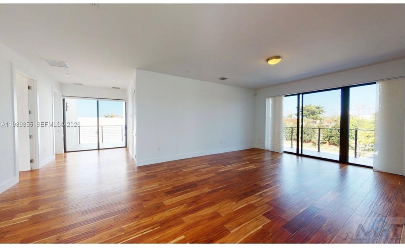 WESTON ESTATES - Residential Lease