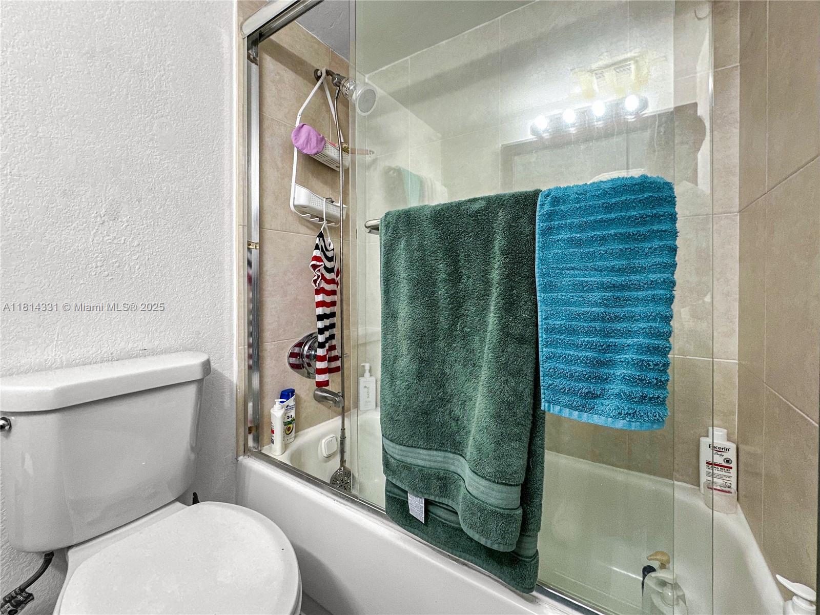BAYVIEW PALMS CONDO - Residential Lease