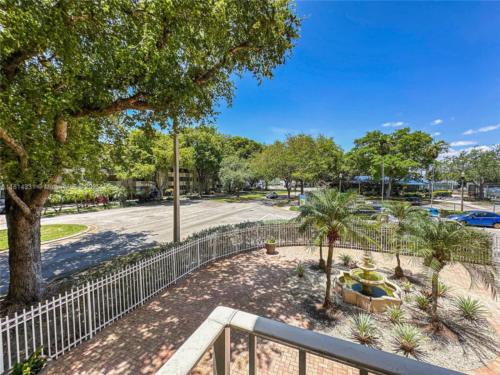 BAYVIEW PALMS CONDO - Residential Lease