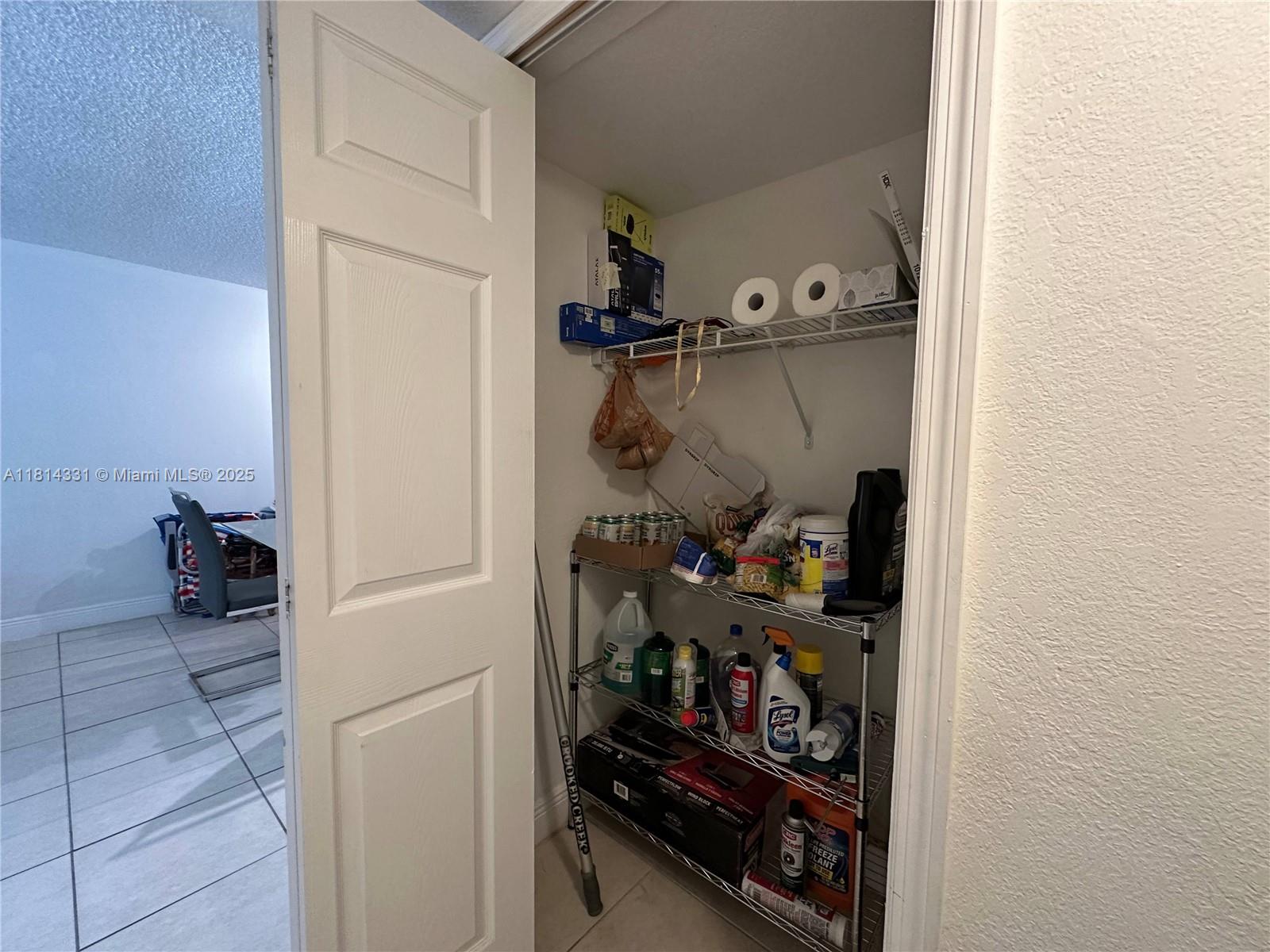 BAYVIEW PALMS CONDO - Residential Lease