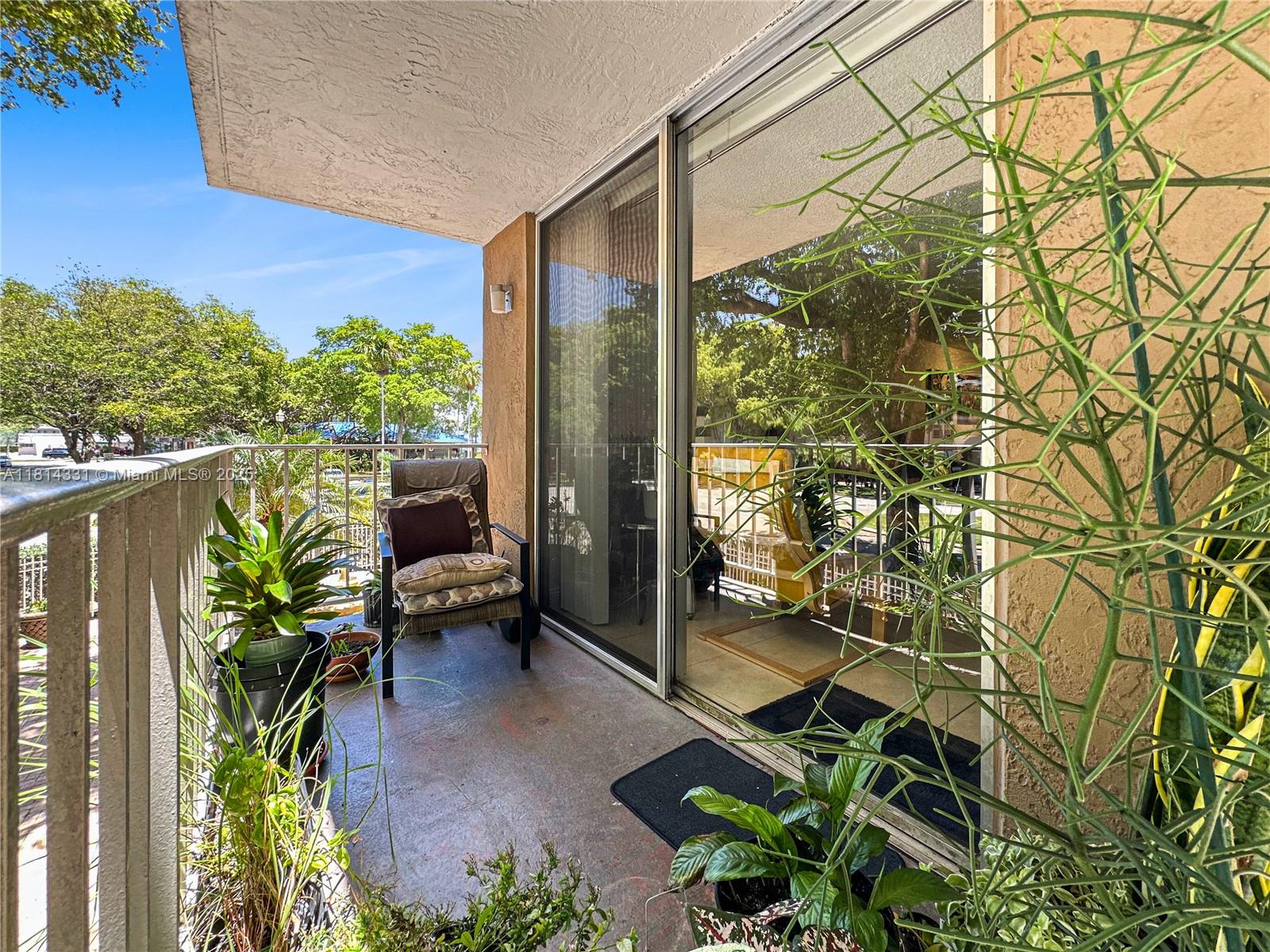BAYVIEW PALMS CONDO - Residential Lease