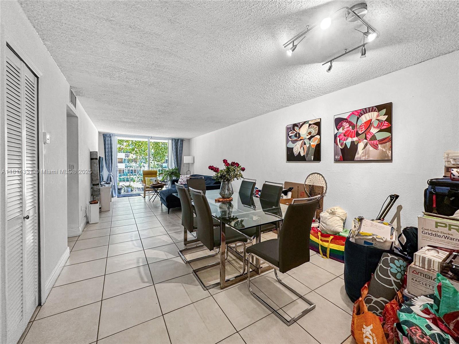 BAYVIEW PALMS CONDO - Residential Lease
