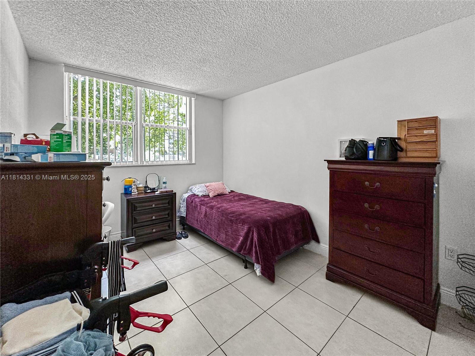 BAYVIEW PALMS CONDO - Residential Lease