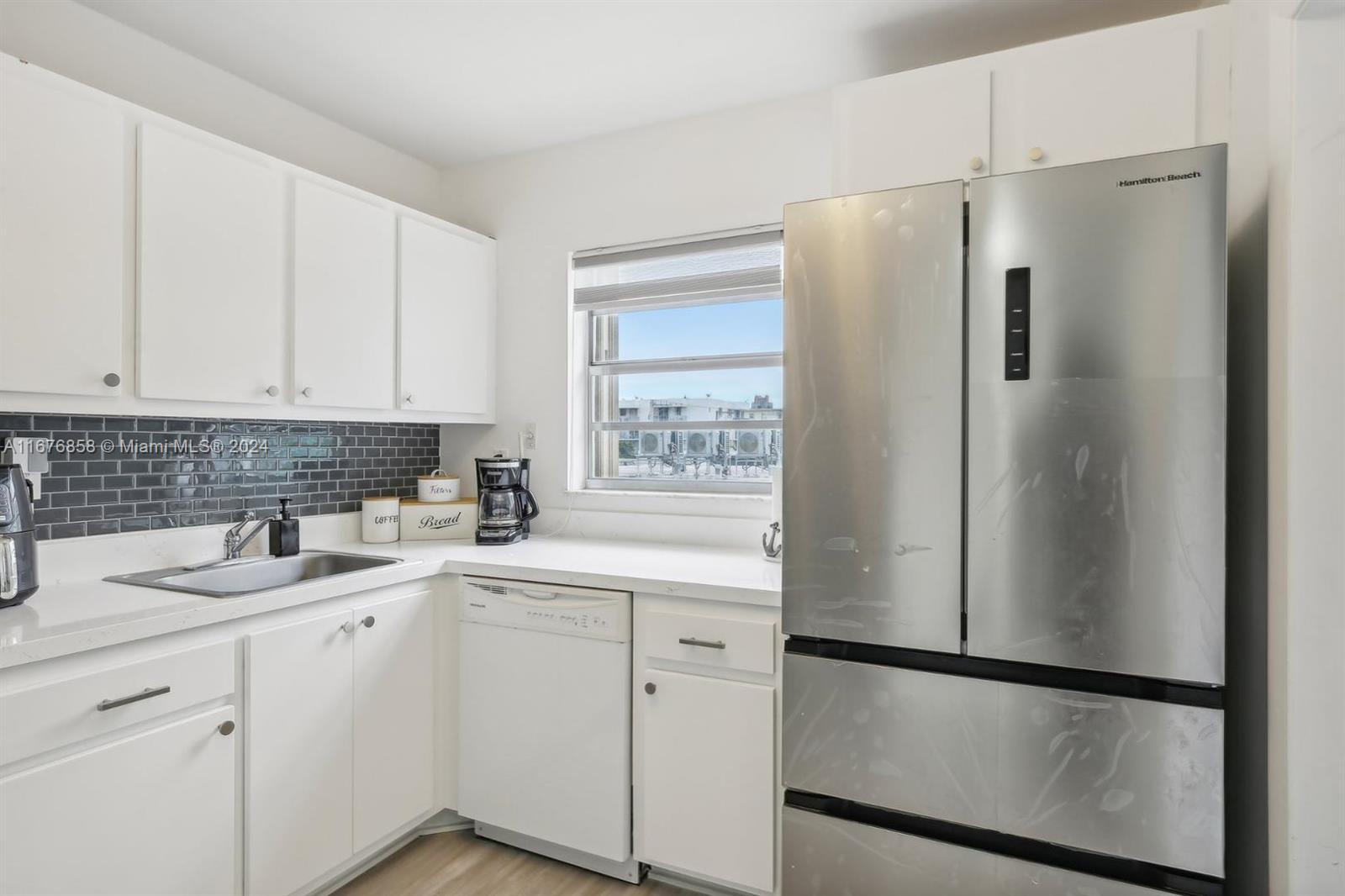 GOLDEN WEST CONDO - Residential