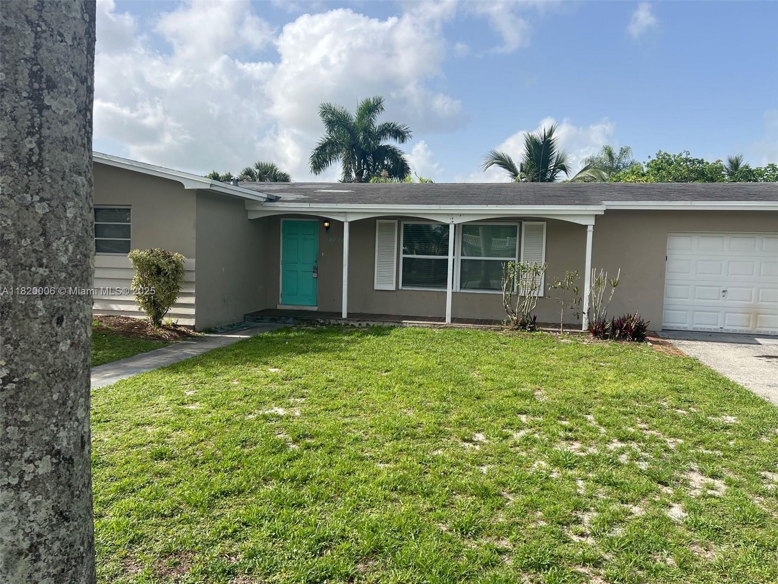 2720 Sw 18th St, Fort Lauderdale, Broward County, Florida - 3 Bedrooms  
2 Bathrooms - 