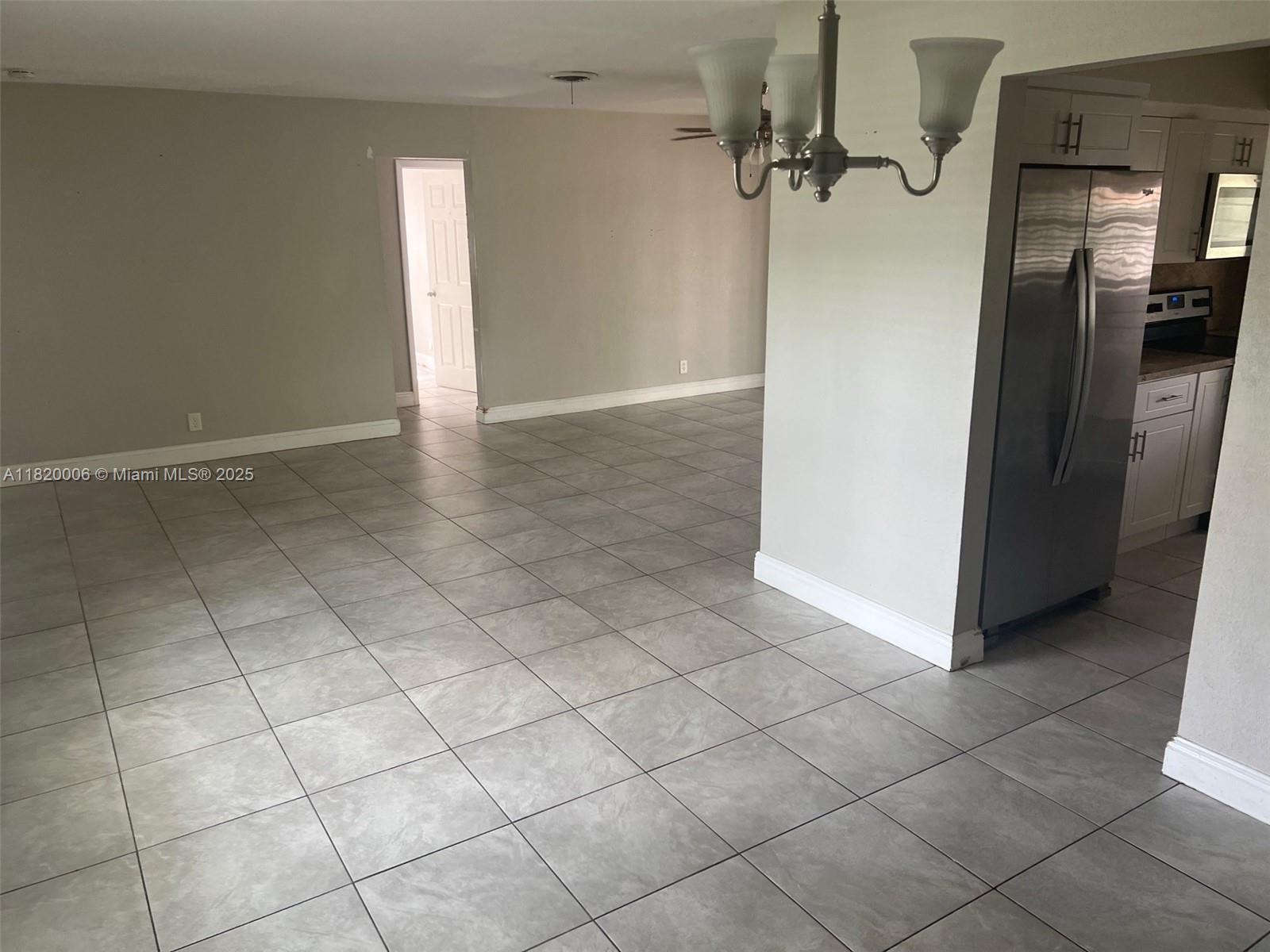 2720 SW 18th St