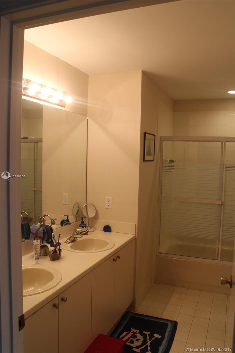 SILVER SHORES (PARCELS A - Residential