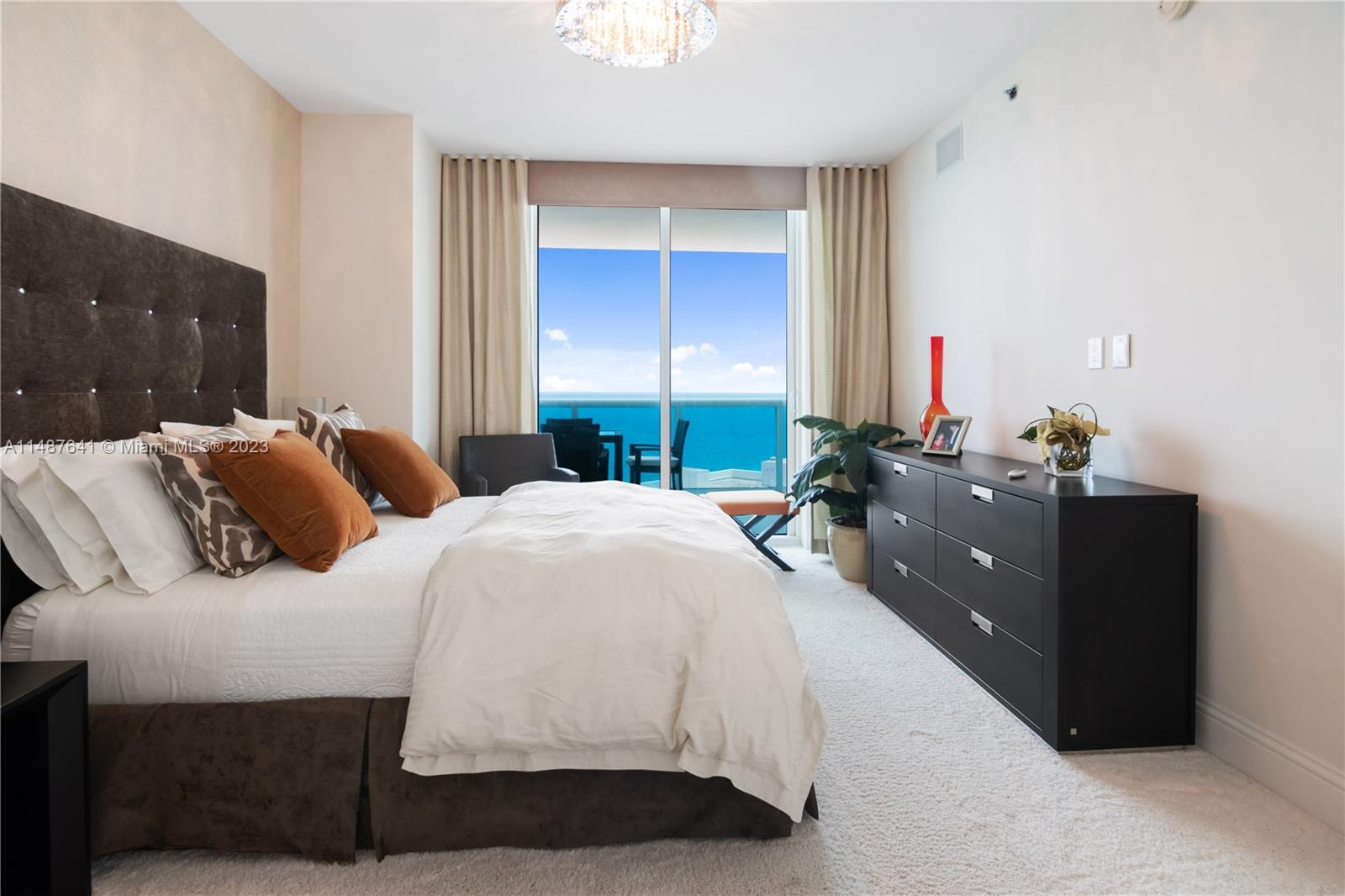 2711 HOLLYWOOD BEACH COND - Residential