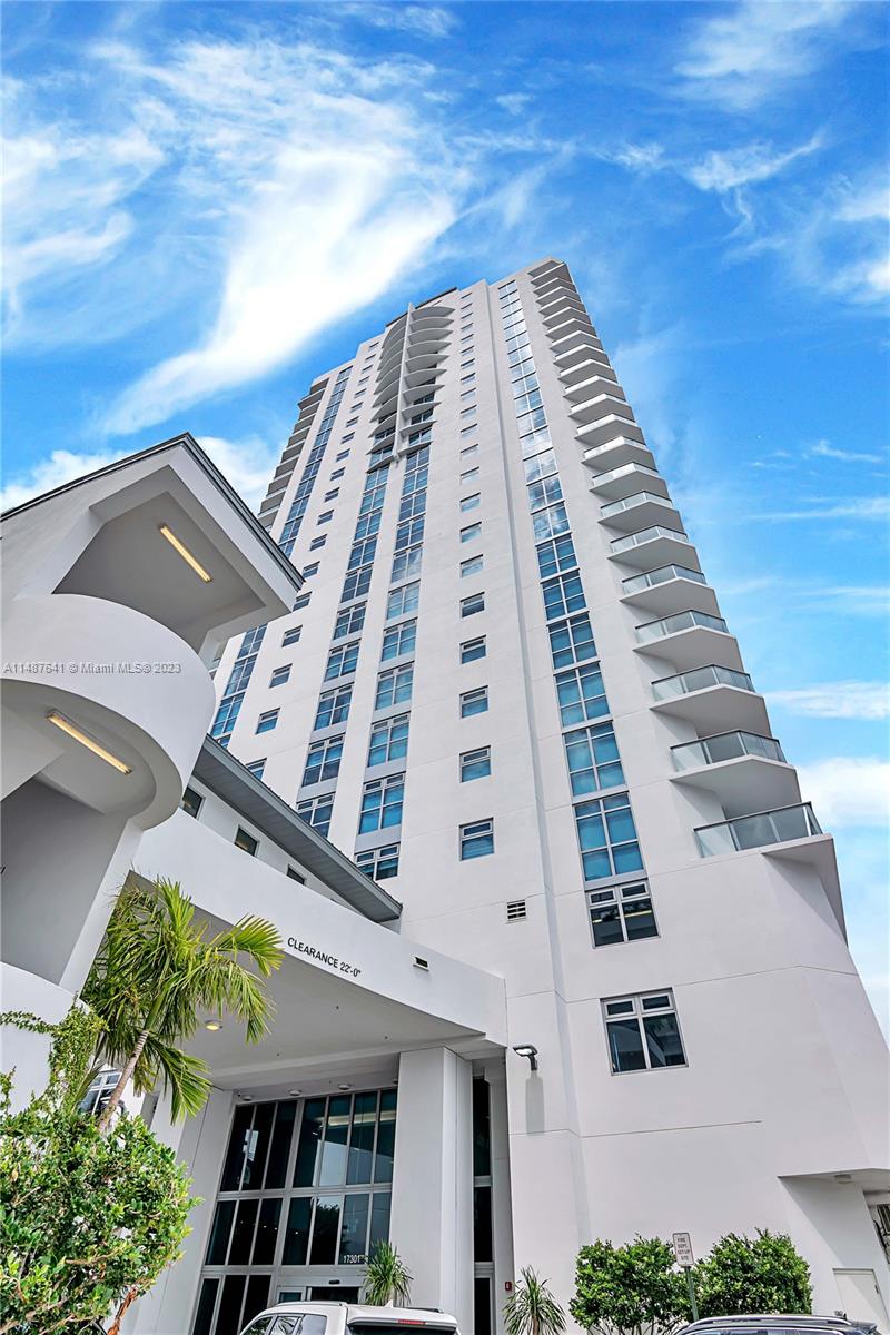 2711 HOLLYWOOD BEACH COND - Residential