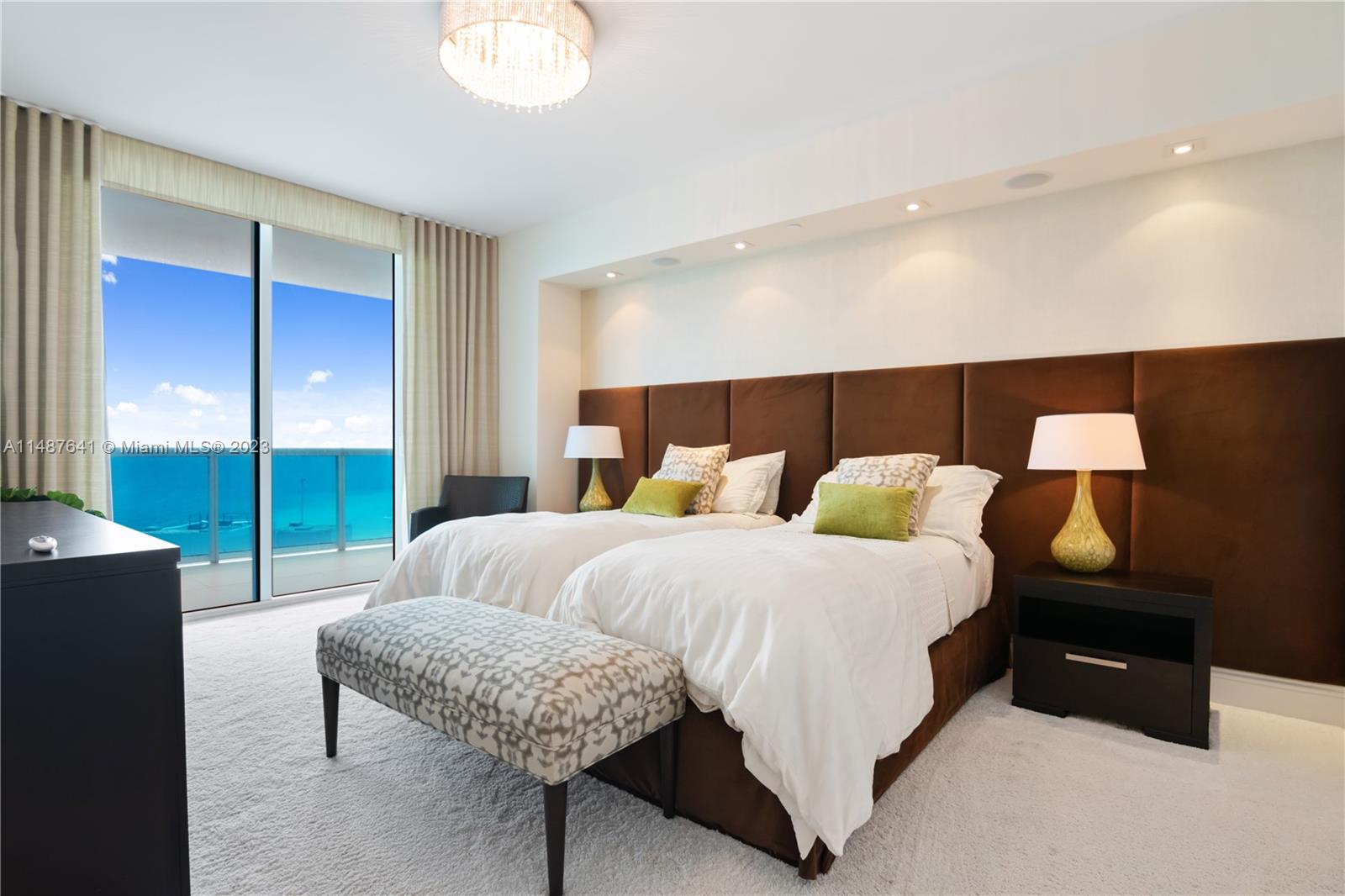 2711 HOLLYWOOD BEACH COND - Residential
