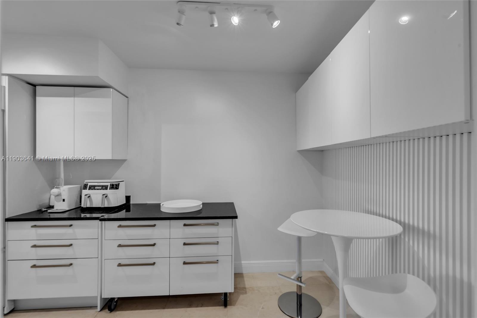 BEACH CLUB THREE CONDO - Residential