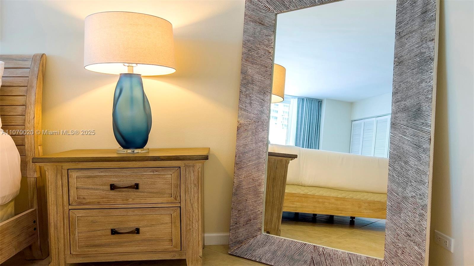 RONEY PALACE CONDO - Residential Lease