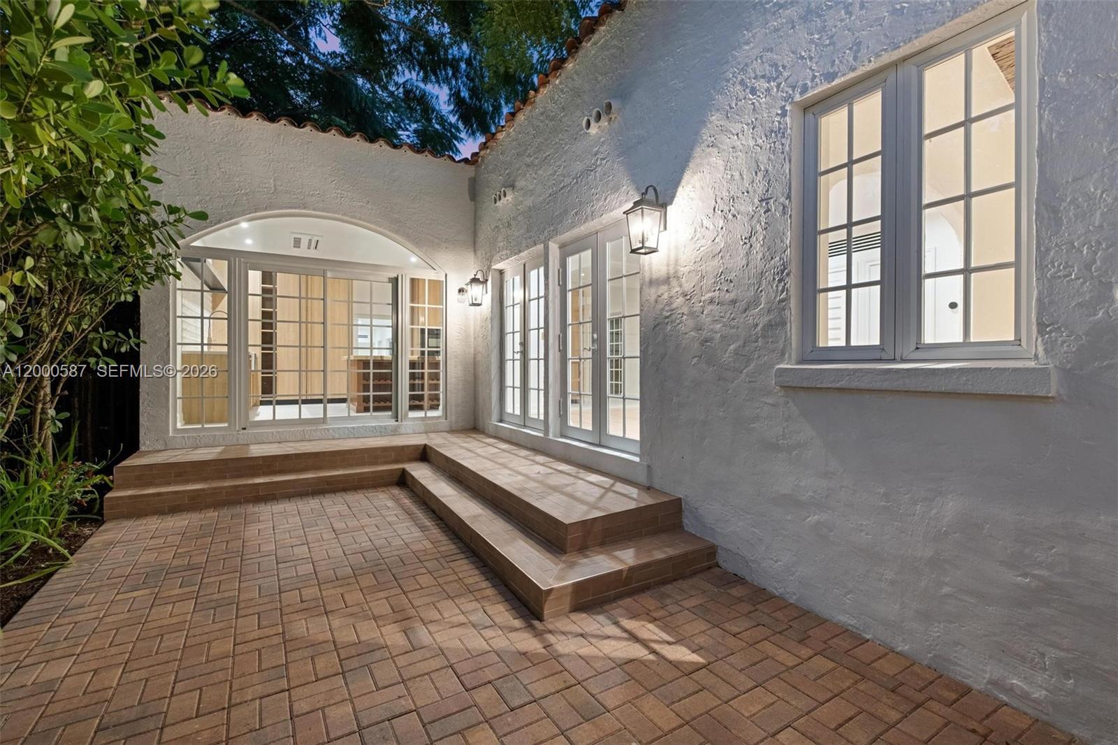 CORAL GABLES C C SEC 3 - Residential