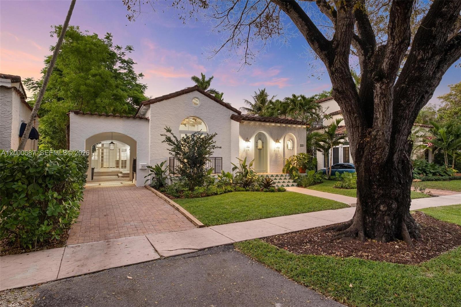 CORAL GABLES C C SEC 3 - Residential