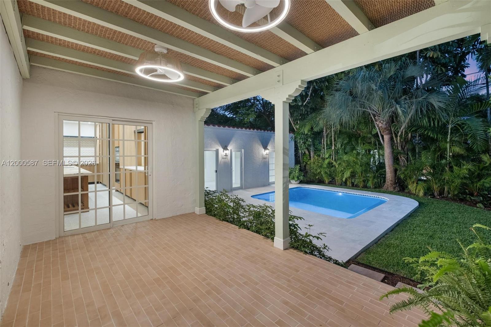 CORAL GABLES C C SEC 3 - Residential