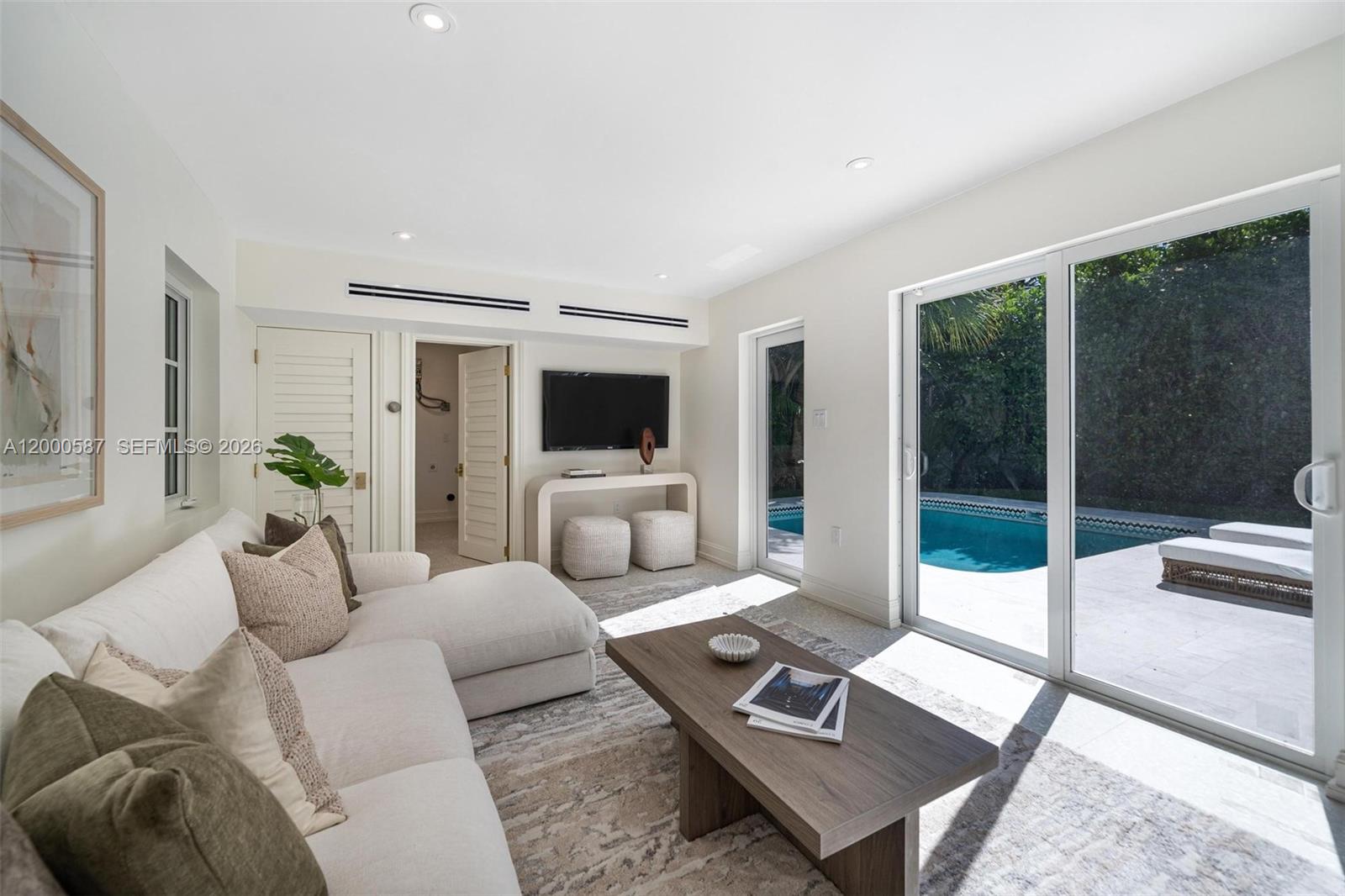 CORAL GABLES C C SEC 3 - Residential