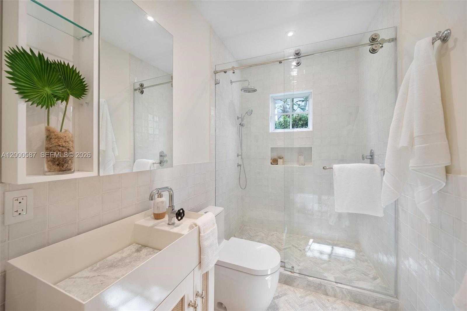 CORAL GABLES C C SEC 3 - Residential