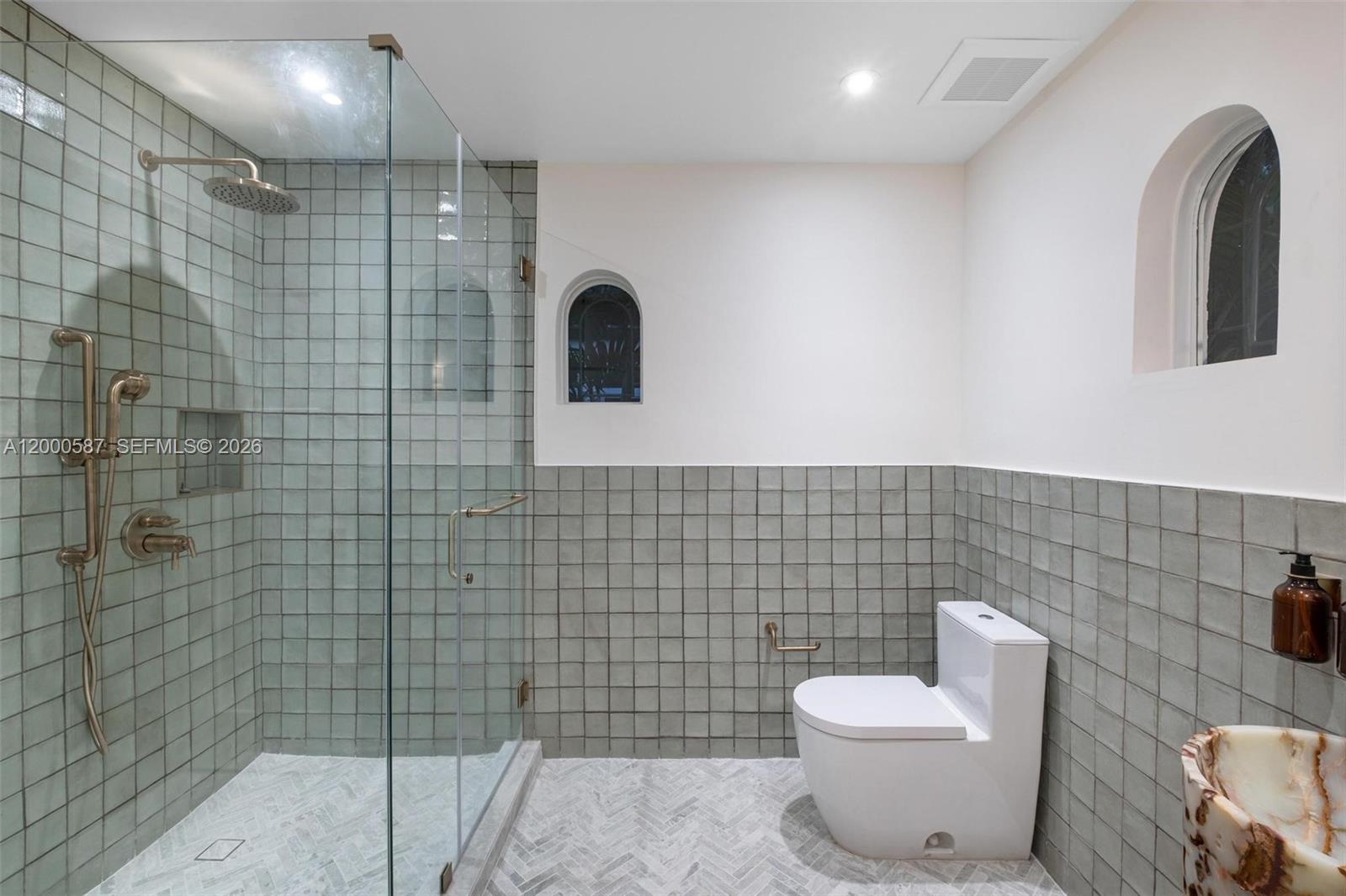 CORAL GABLES C C SEC 3 - Residential