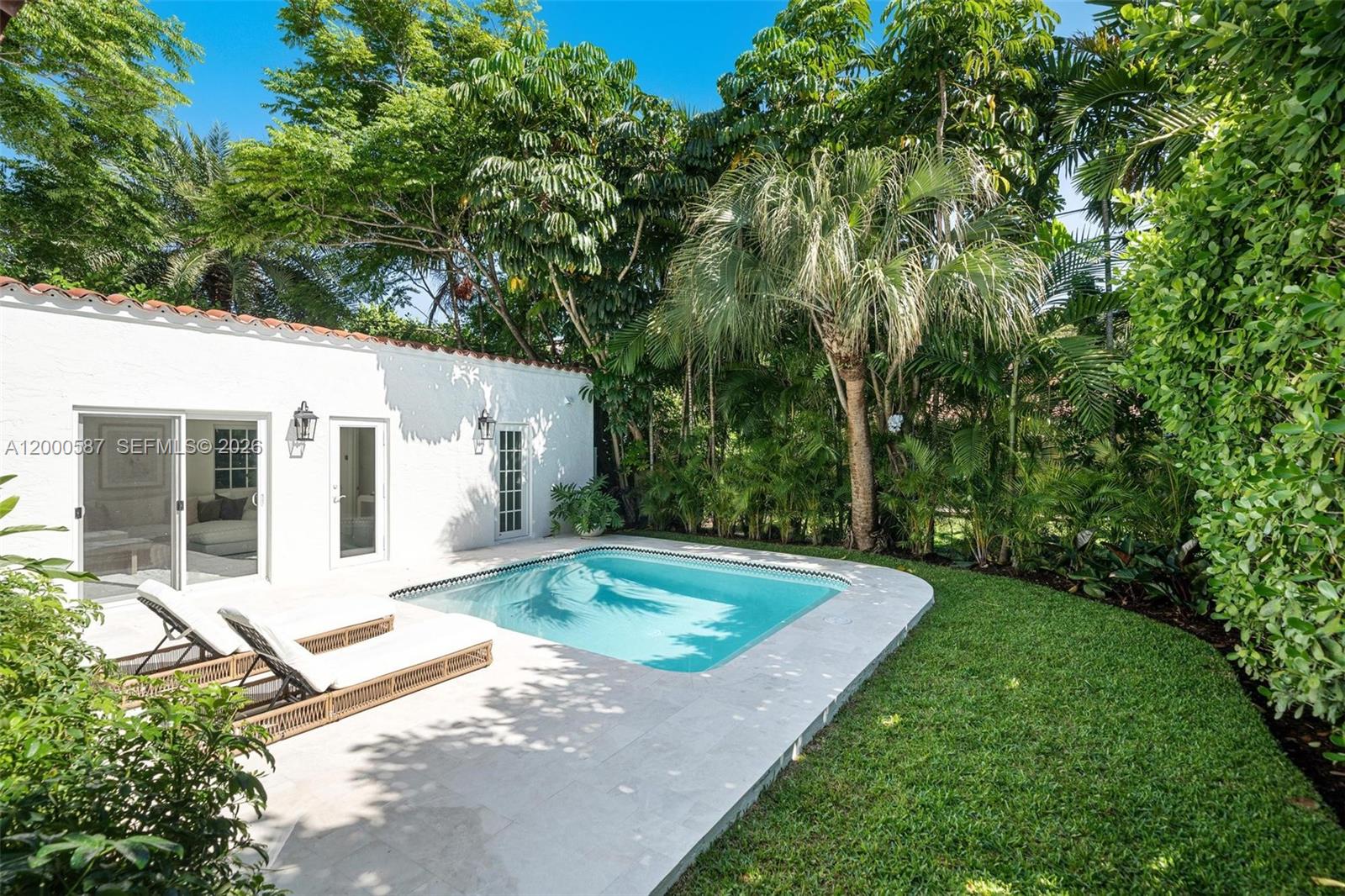 CORAL GABLES C C SEC 3 - Residential