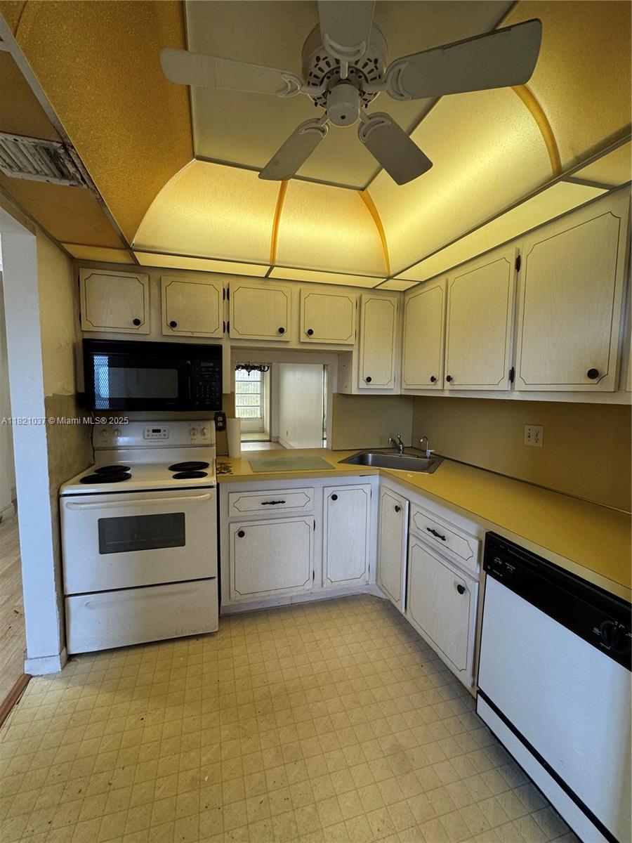 BERMUDA CLUB SEVEN CONDO - Residential