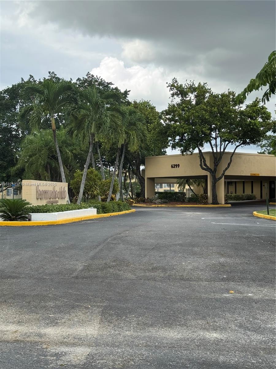 BERMUDA CLUB SEVEN CONDO - Residential